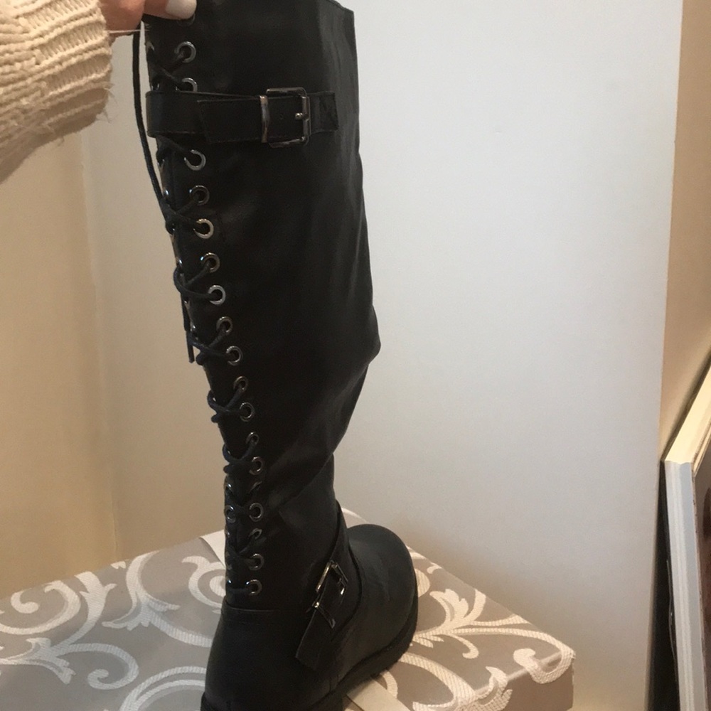 Top Moda black gliding boots Bnwt 7 1/2